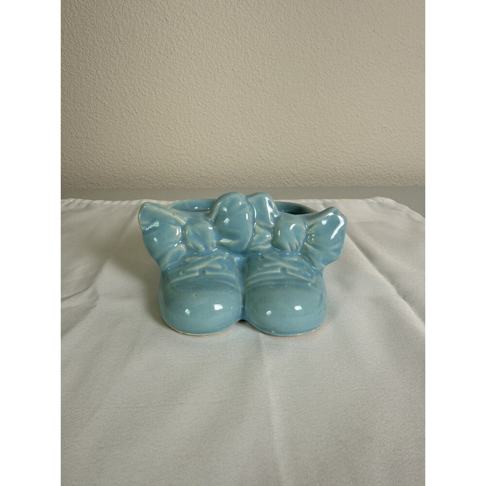 Vintage 1948 McCoy Pottery Blue Baby Shoes Bows Planter USA